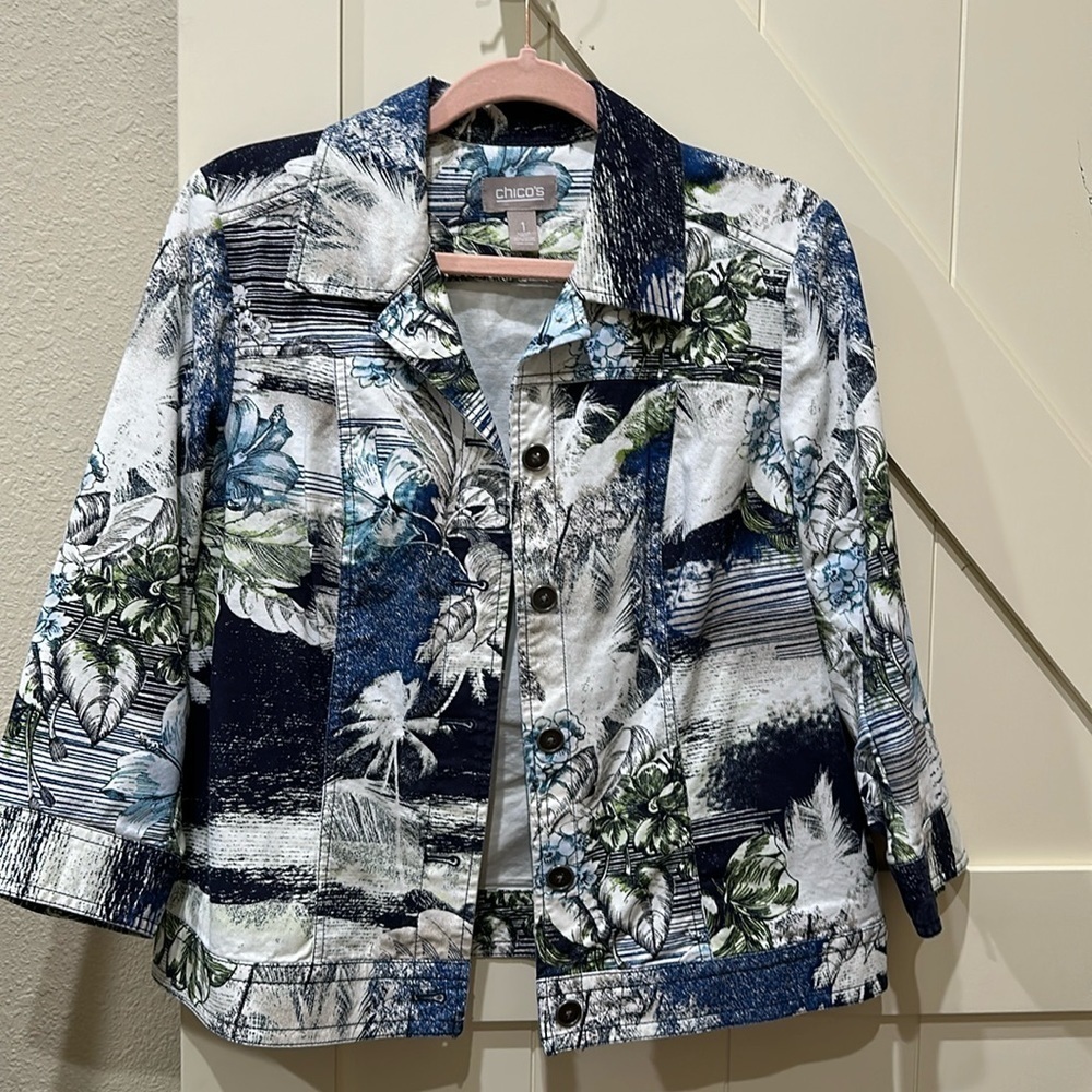 Chicos jacket. Size 1 in Chicos sizing. Buttons up. Pit 20”. Length 22”